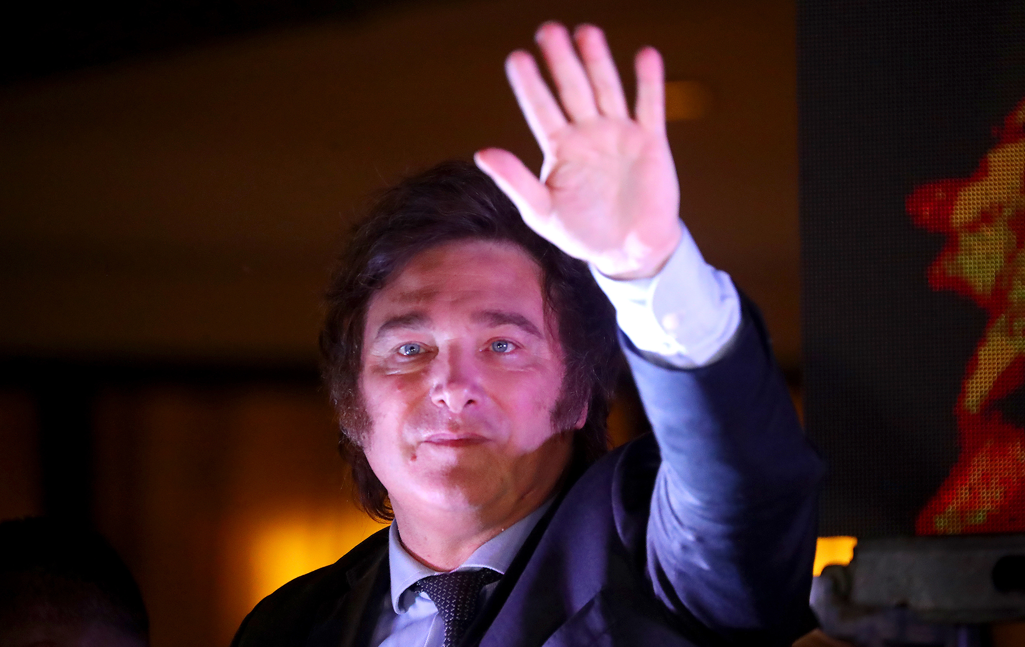 Звезда TikTok станет президентом Аргентины. Кто такой Хавьер Милей, обещавший сжечь Центробанк